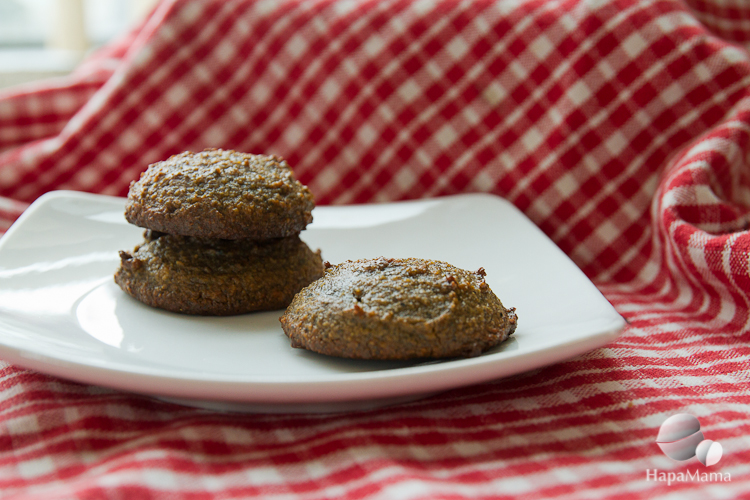 Black Sesame Almond Cookies - HapaMama